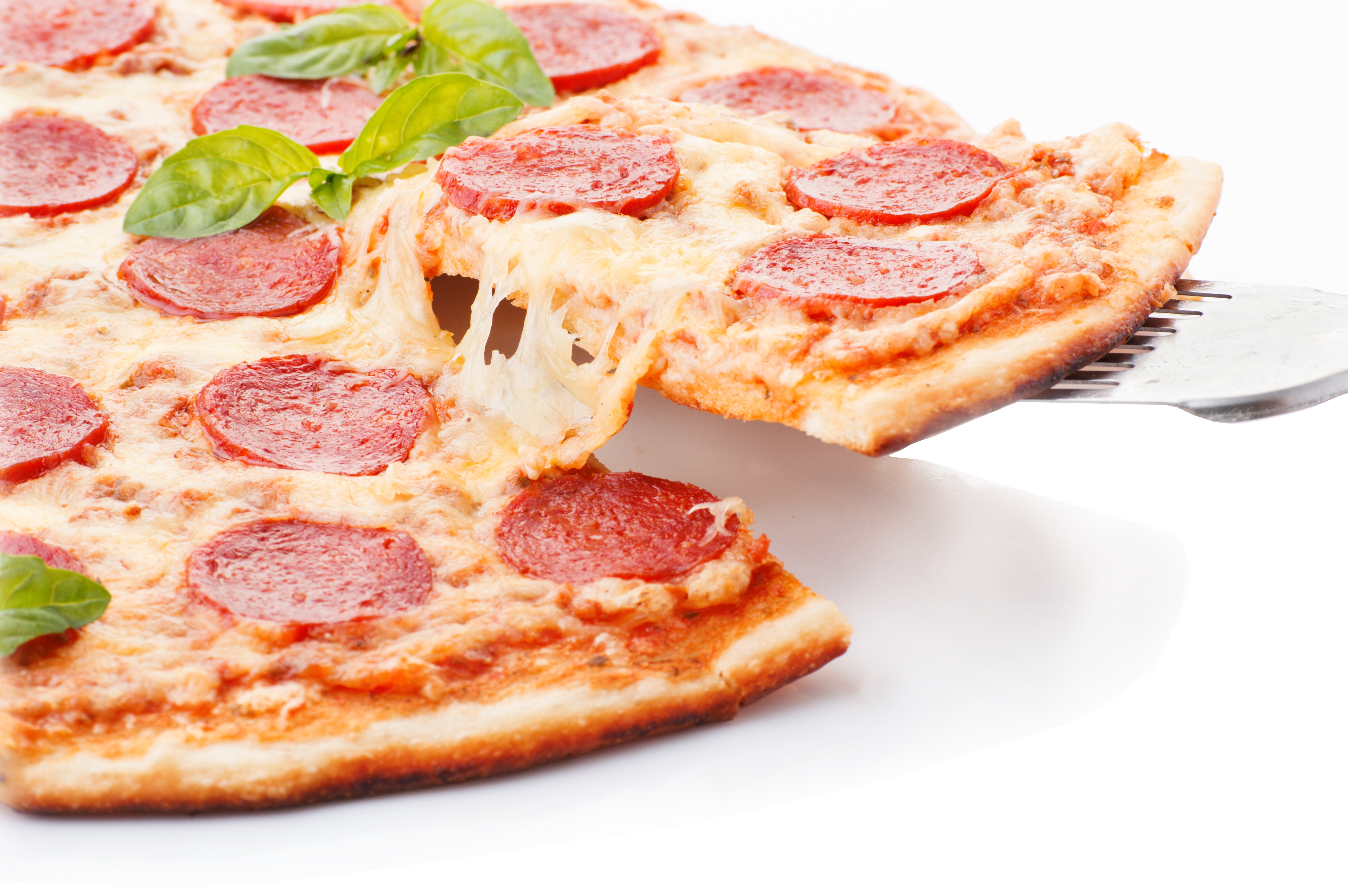 Pizza tradicional con pepperoni de topping